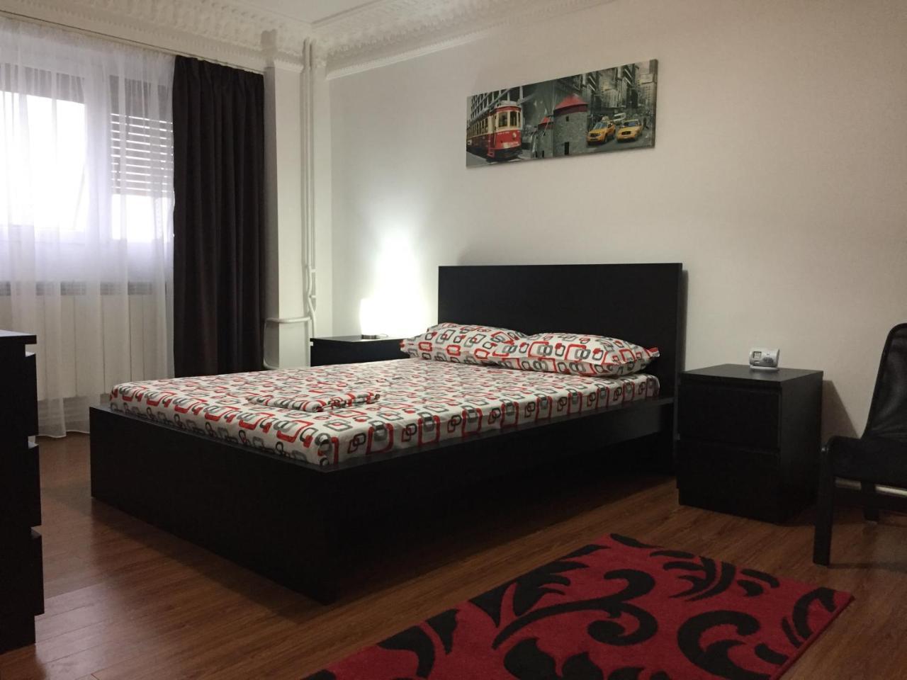 Center Apartment Galaţi Eksteriør bilde